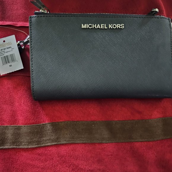 Michael Kors NWT Dark Blue Wallet - Picture 3 of 3